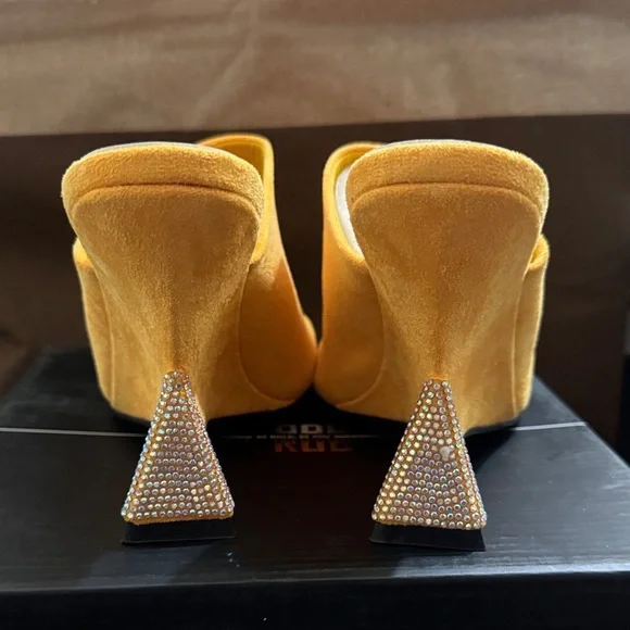 Cape Robbin Mustard Yellow Mules - Picture 4 of 5